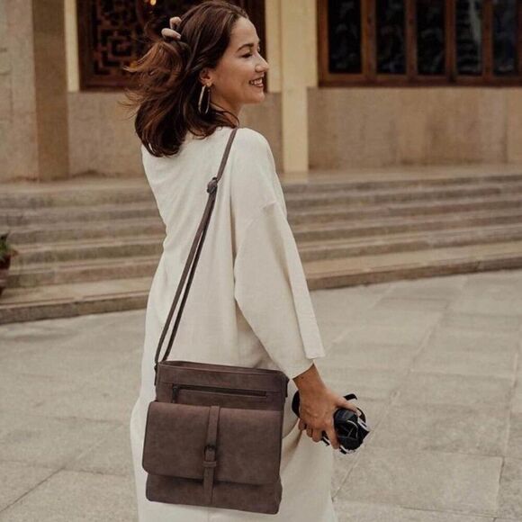 Celela Vegan Leather Cross Body Bag with Adjustable Strap ~ Classic Design - Picture 2 of 10